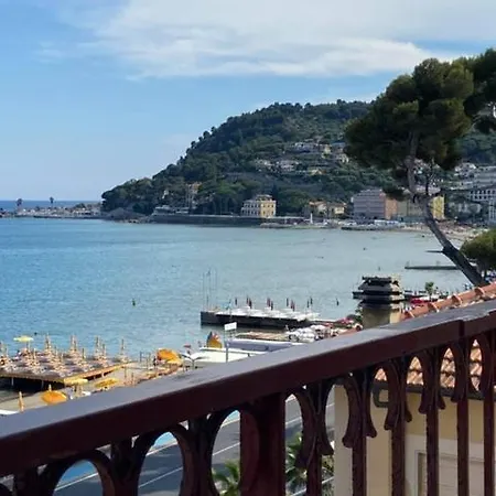 Hotel apartamentowy Palm 3*