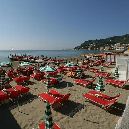 Palm 3* Diano Marina