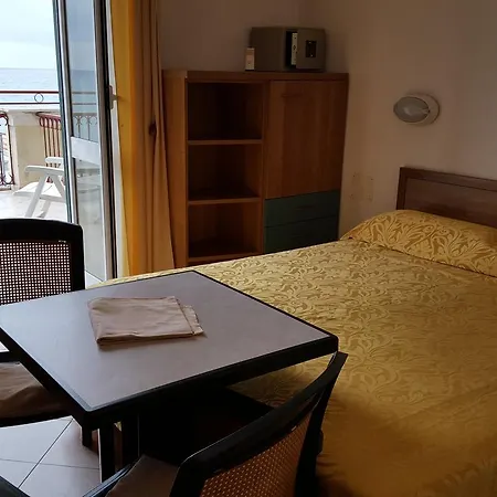 Palm 3* Diano Marina