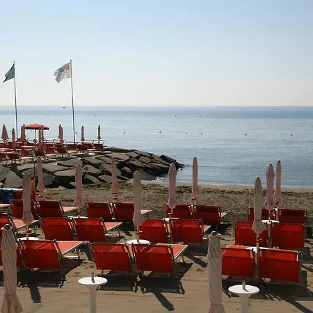 Palm 3* Diano Marina